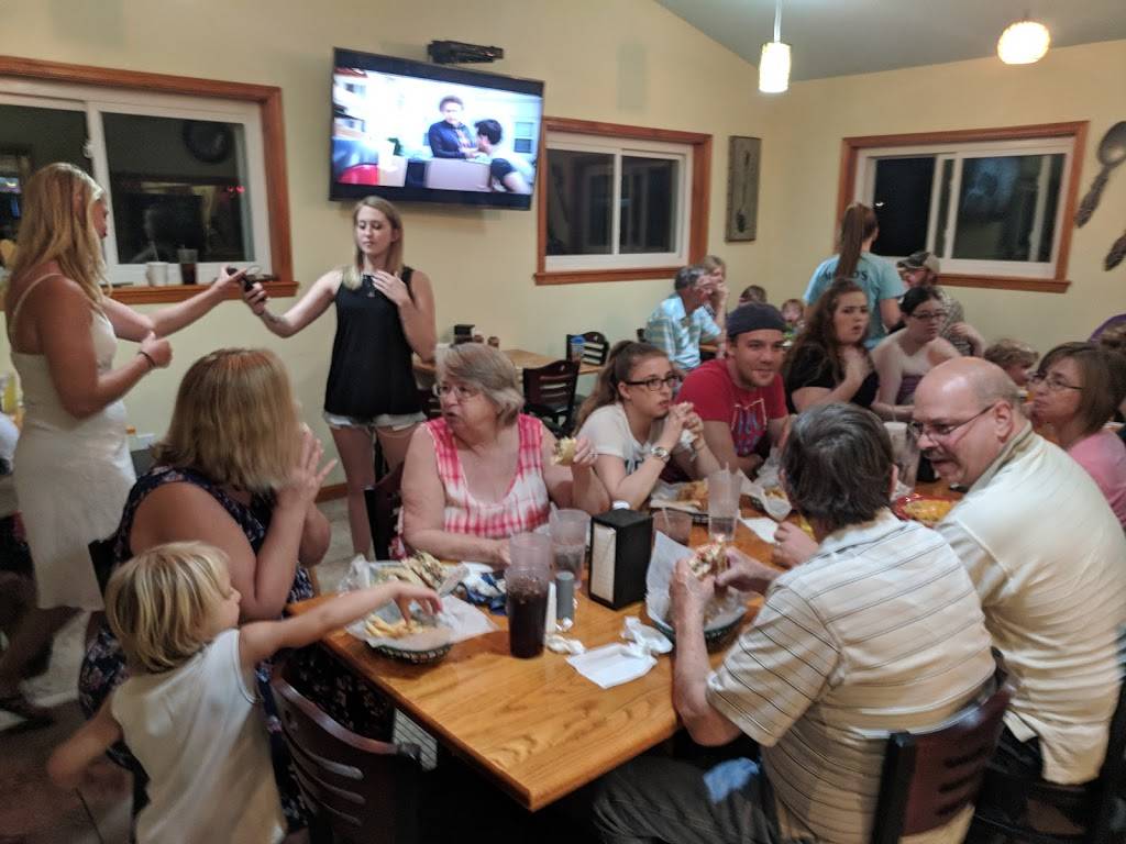 Mussos Italian Restaurant | restaurant | 406 E Broadway, Red Lion, PA 17356, USA | 7172464573 OR +1 717-246-4573