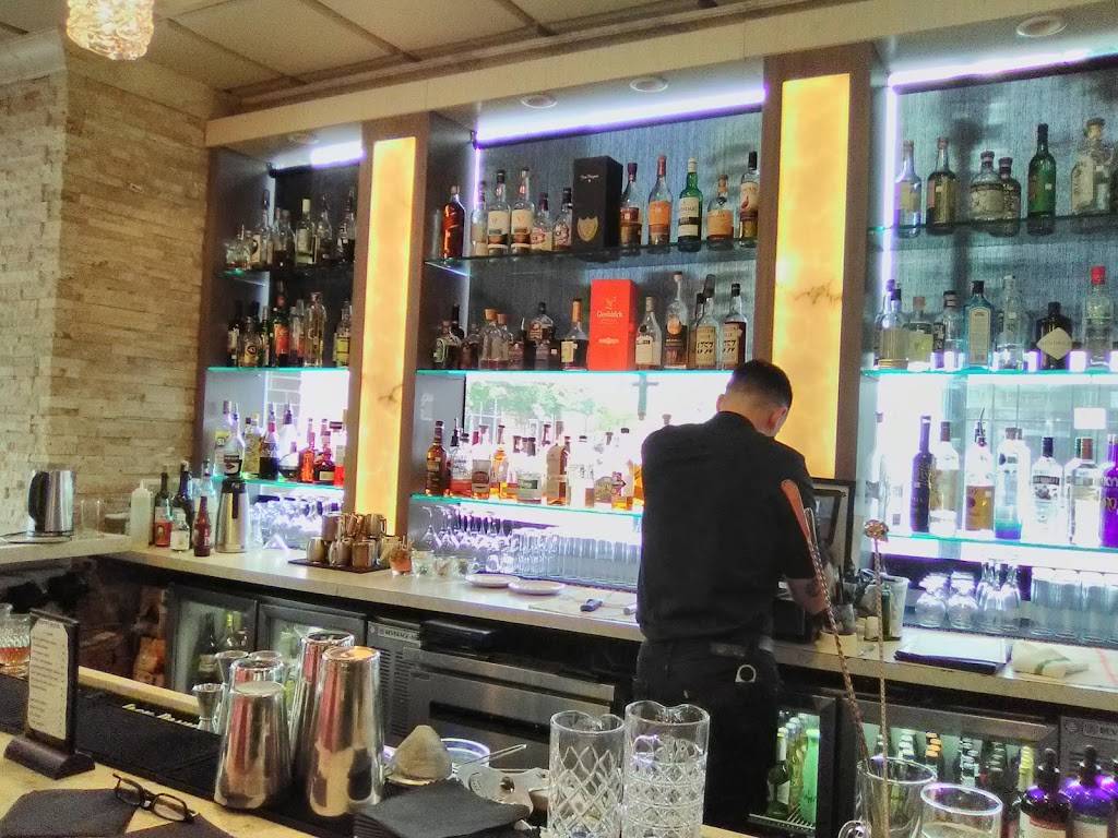 Twist Martini & Associates | restaurant | 4517 Commerce St, Virginia Beach, VA 23462, USA | 7579957878 OR +1 757-995-7878