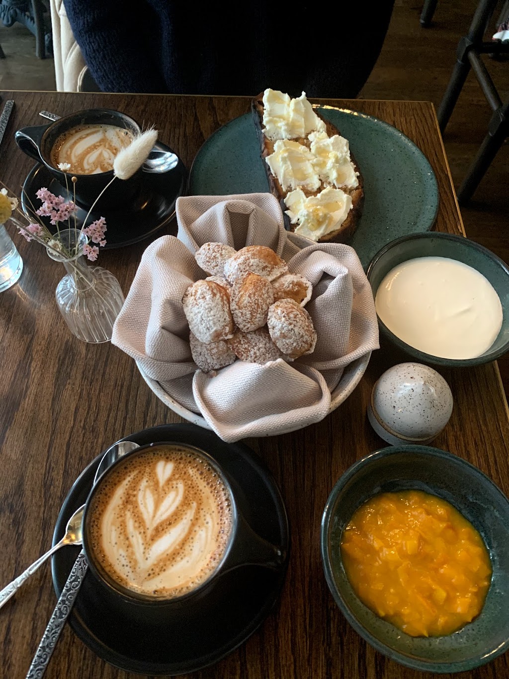 Clover Hill | restaurant | 20 Columbia Pl, Brooklyn, NY 11201, USA | 9293376580 OR +1 929-337-6580