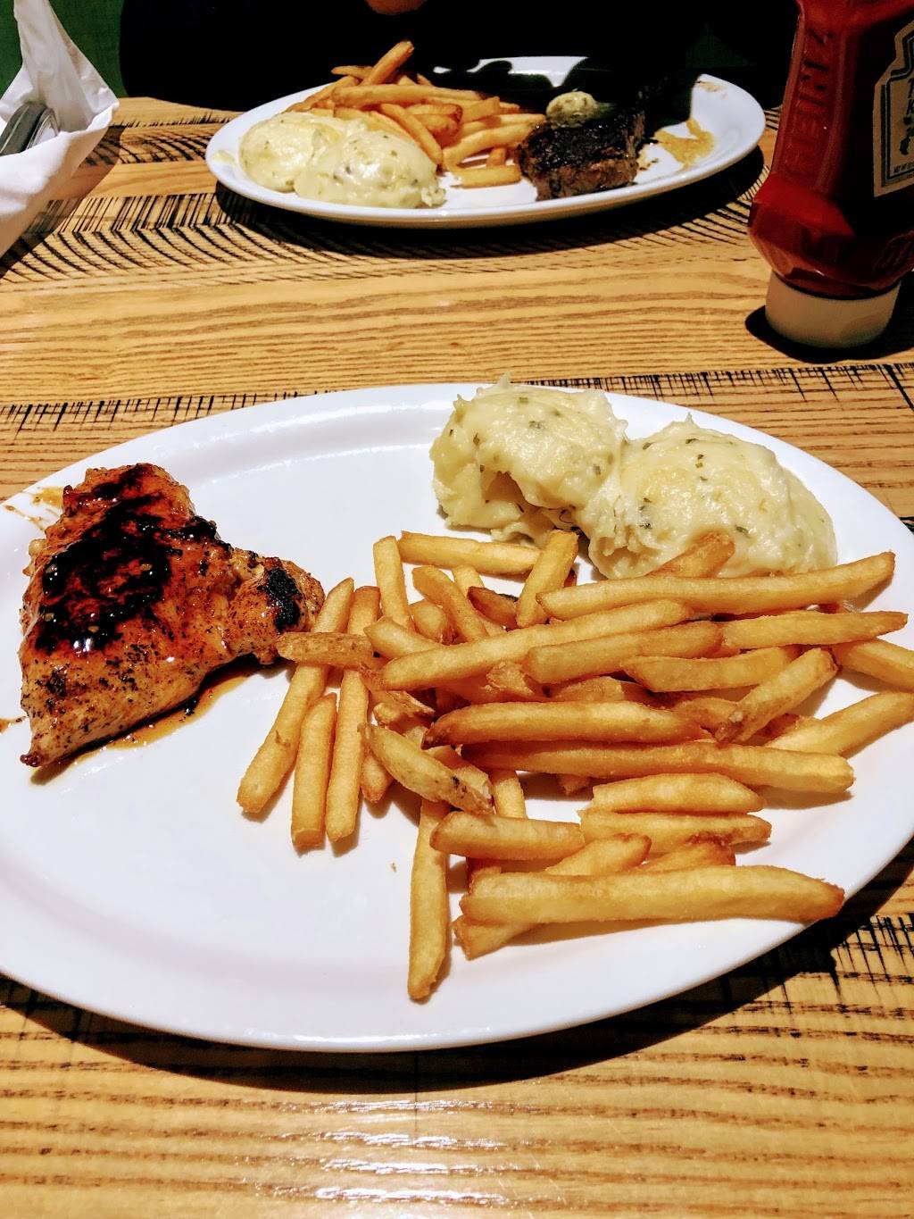 Ruby Tuesday | restaurant | 2443 FL-16, St. Augustine, FL 32092, USA | 9048290950 OR +1 904-829-0950