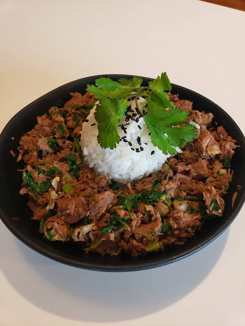 Duck & Roll | restaurant | 4800 Main St Suite 102, Kansas City, MO 64112, USA | 8162148736 OR +1 816-214-8736