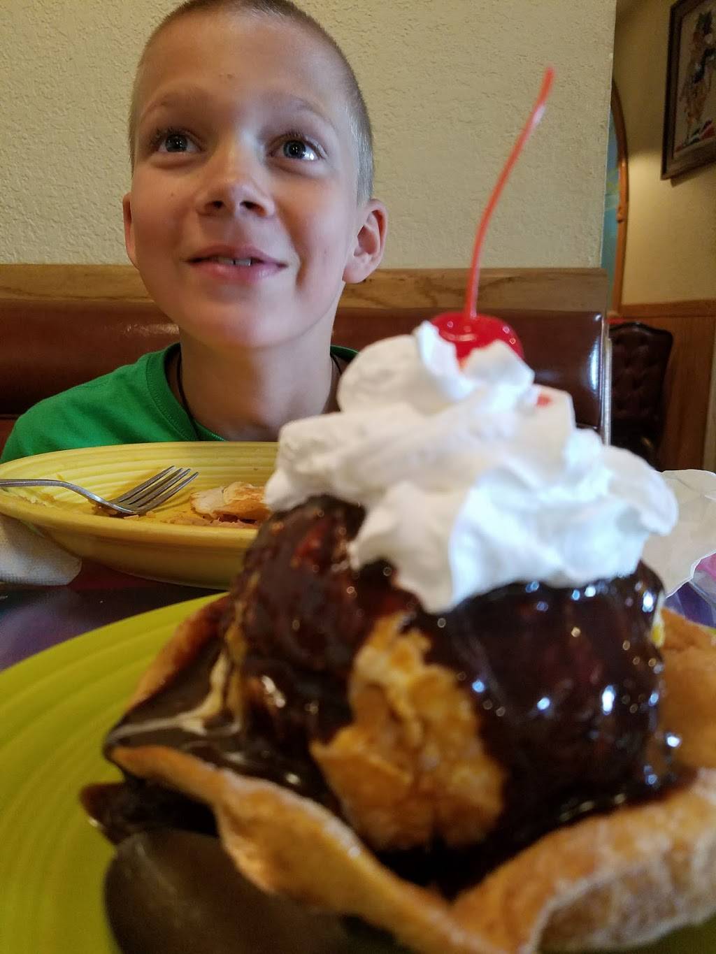 Los Aztecas | restaurant | 2700 Dodge St, Dubuque, IA 52003, USA | 5635840212 OR +1 563-584-0212