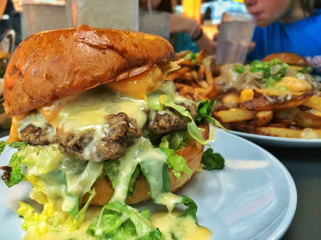 Bernies Burger Bus | restaurant | 2643 Commercial Center Blvd #320, Katy, TX 77494, USA | 2813949006 OR +1 281-394-9006