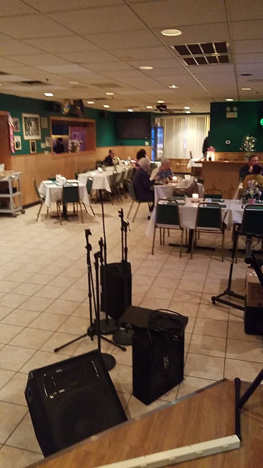 The Red Rooster Inn | restaurant | 7960 Dungan Rd, Philadelphia, PA 19111, USA | 2157451919 OR +1 215-745-1919