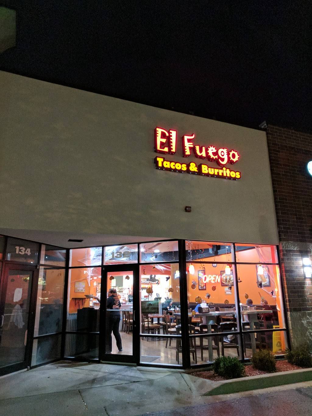 El Fuego Tacos & Burritos | restaurant | 132 S Randall Rd, Algonquin, IL 60102, USA | 2246789200 OR +1 224-678-9200