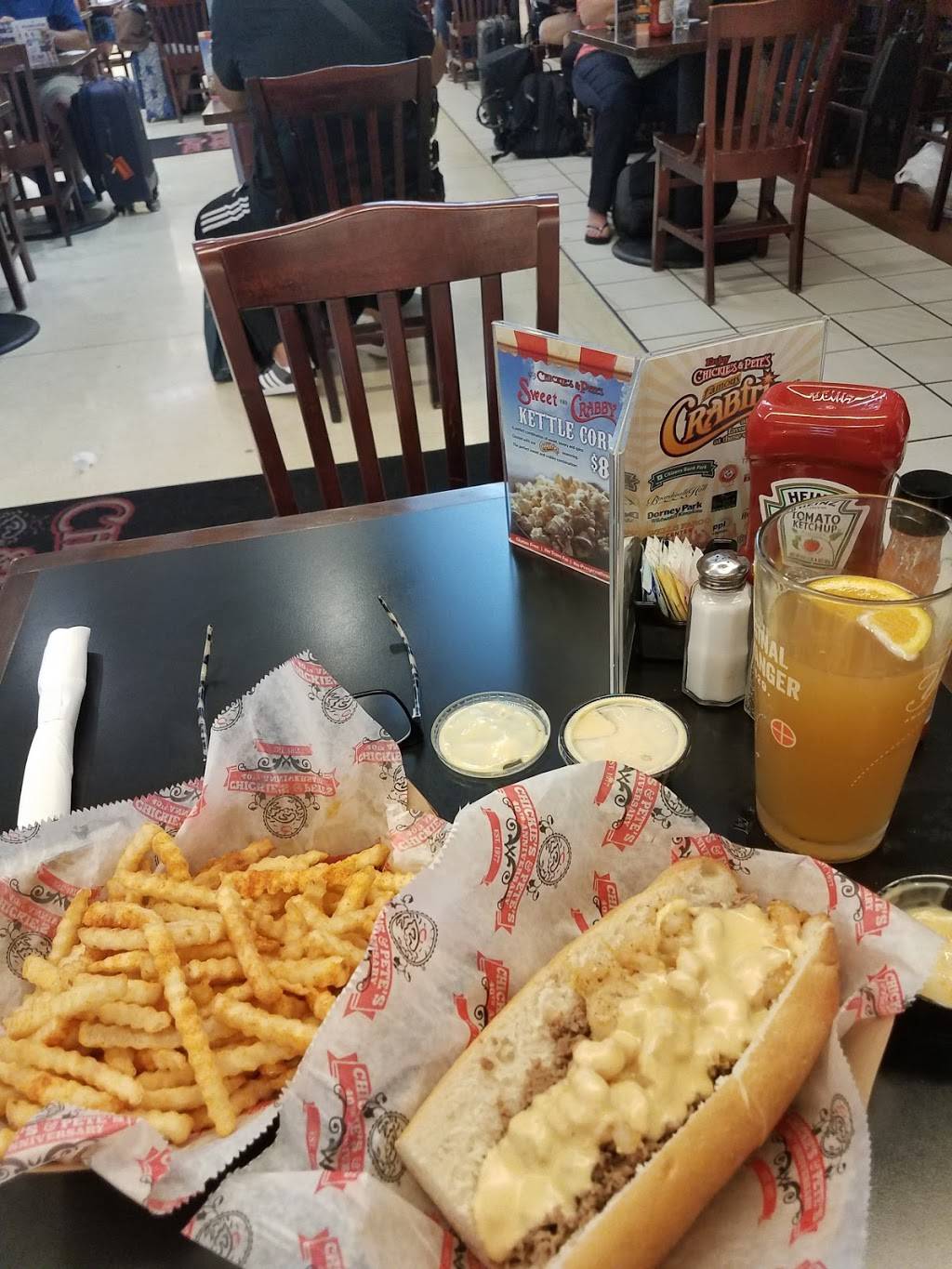 Chickies and Petes | restaurant | Terminal D Philadelphia International Airport 8000 Essington Ave, Philadelphia, PA 19153, USA | 2153652126 OR +1 215-365-2126