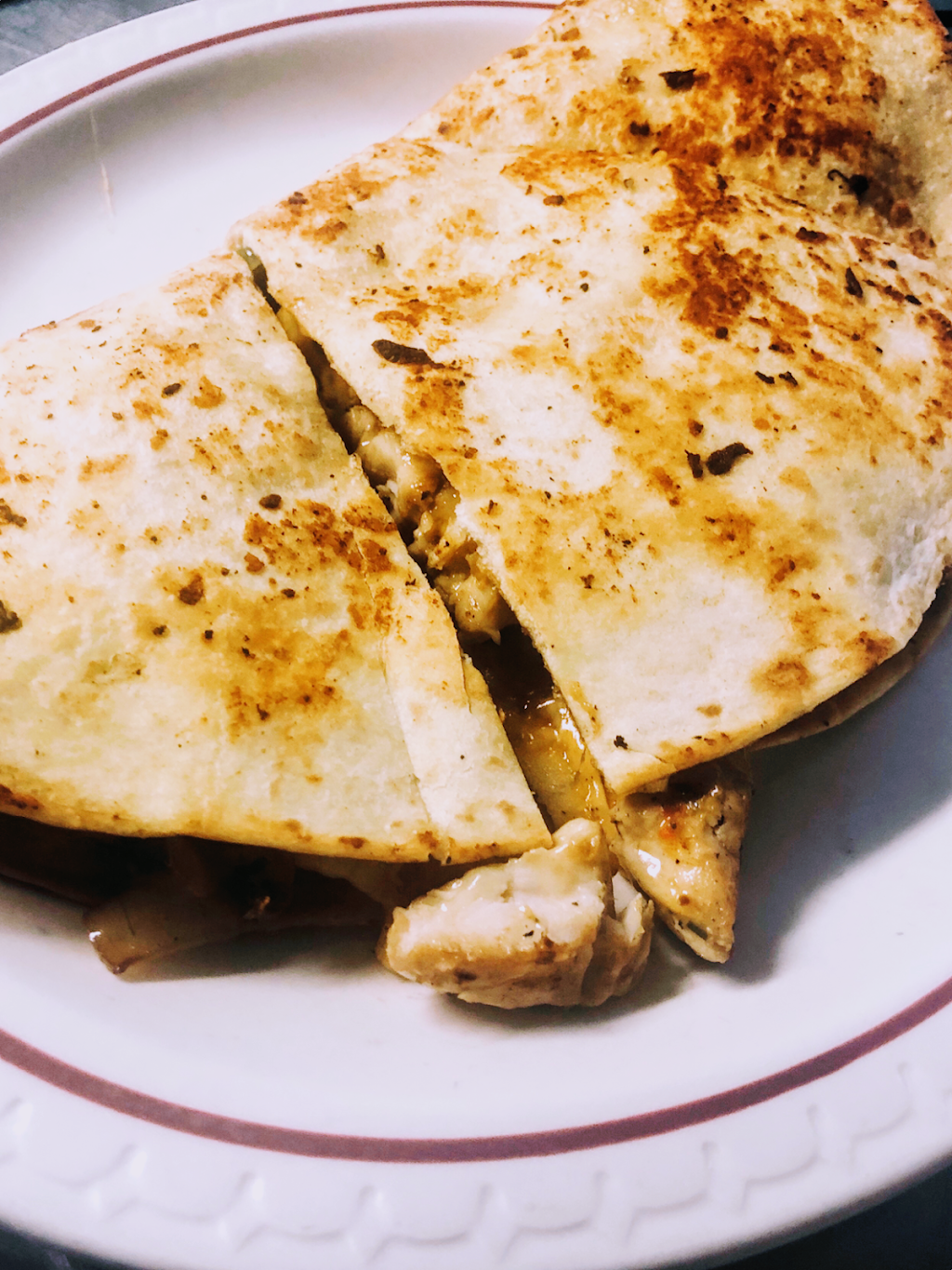 Bucky’s Bistro | restaurant | 1262A Louisville Hwy, Goodlettsville, TN 37072, USA | 6157668170 OR +1 615-766-8170