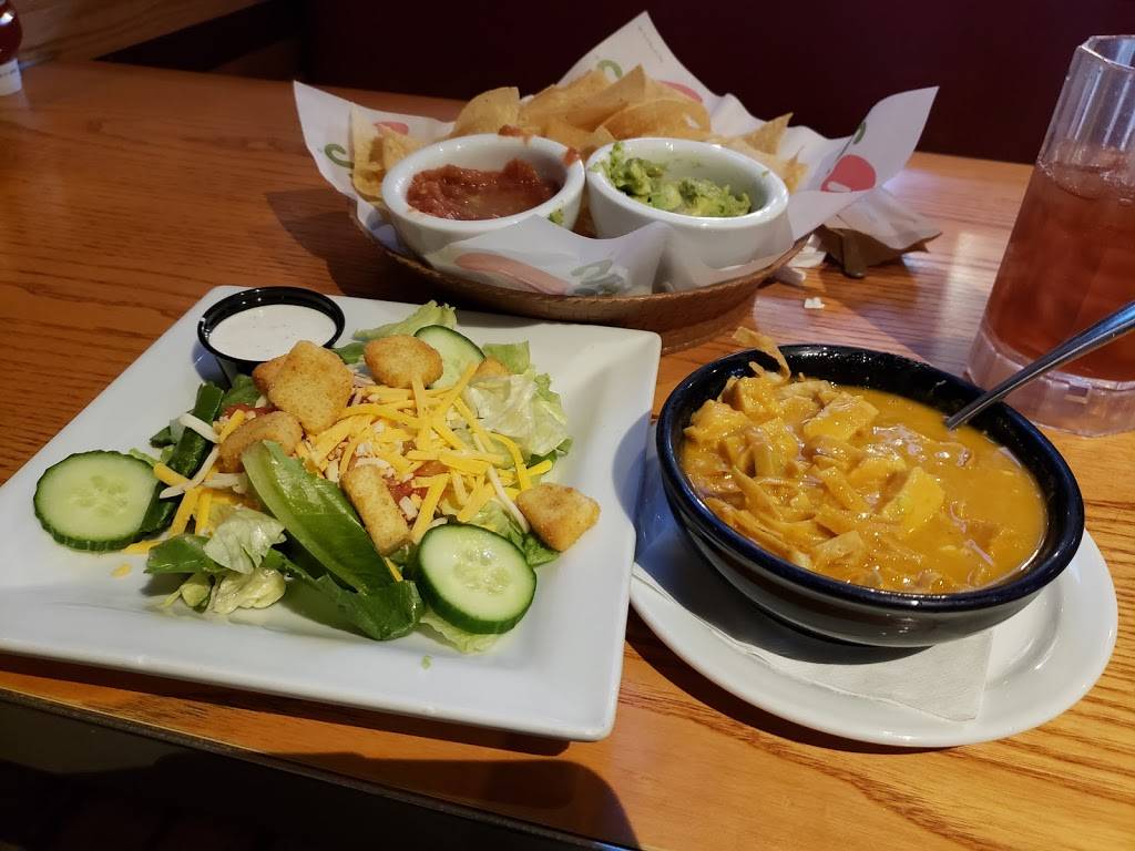 Chilis Grill & Bar | meal takeaway | 3039 W Agua Fria Fwy, Phoenix, AZ 85027, USA | 6235879100 OR +1 623-587-9100