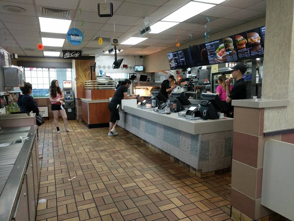 McDonalds | cafe | 5500 Sunrise Hwy, Massapequa, NY 11758, USA | 5167989192 OR +1 516-798-9192
