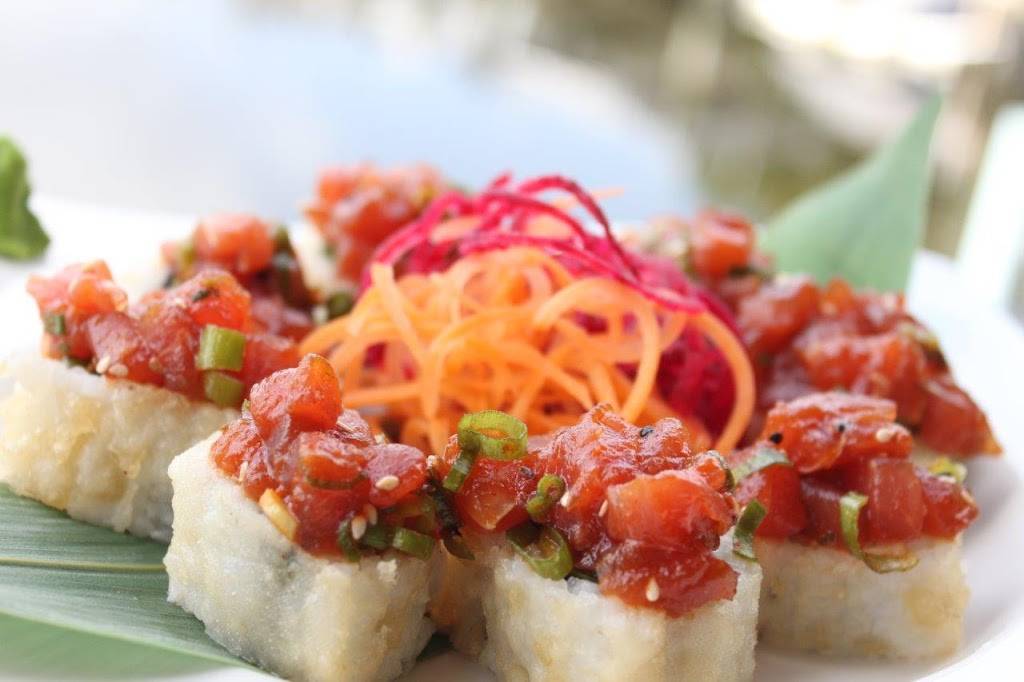 The Catch Seafood & Sushi | restaurant | 766 Northlake Blvd, North Palm Beach, FL 33408, USA | 5618422180 OR +1 561-842-2180