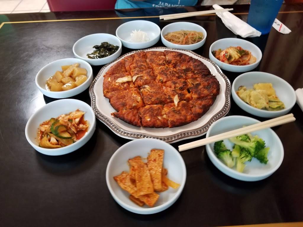 Golden Korean Restaurant | restaurant | 1406 W Sunshine St A, Springfield, MO 65807, USA | 4178321093 OR +1 417-832-1093
