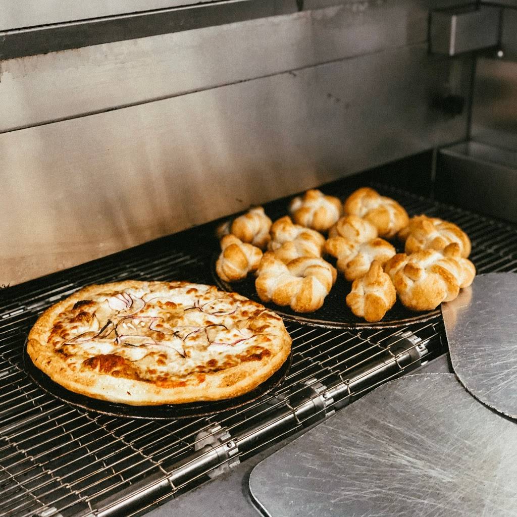 Most Valuable Pizza | restaurant | 41539 Kalmia St #109, Murrieta, CA 92562, USA | 9513975455 OR +1 951-397-5455