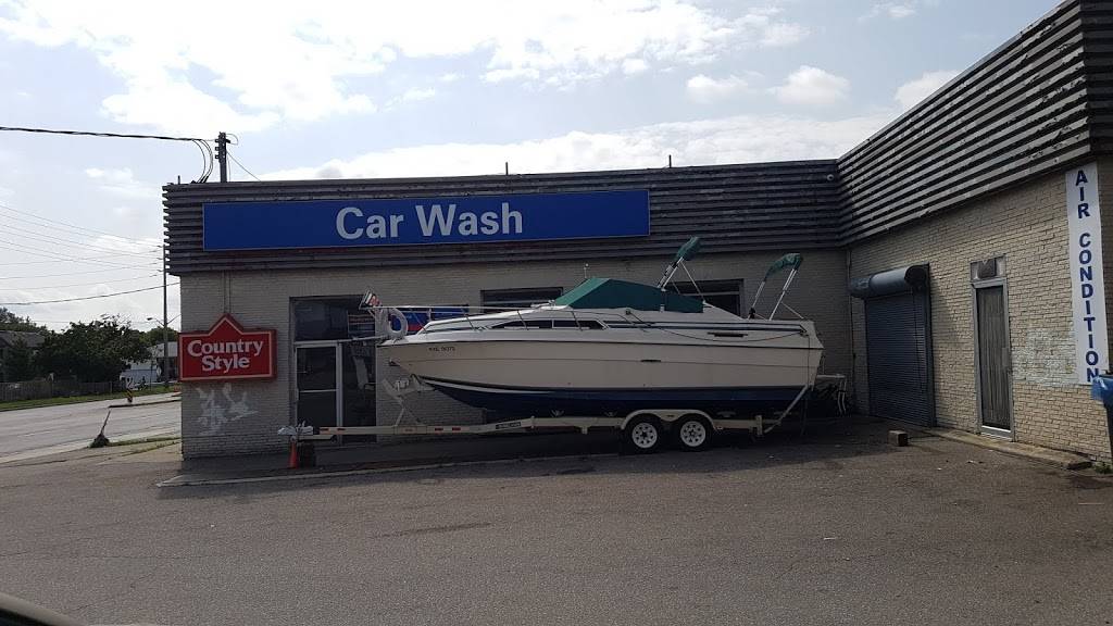 Esso | restaurant | 540 Evans Ave, Etobicoke, ON M8W 2V4, Canada | 4162521112 OR +1 416-252-1112