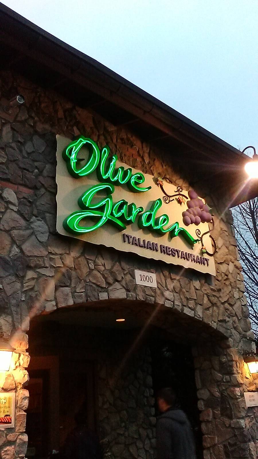 Olive Garden Italian Restaurant | meal takeaway | 1340 University Town Centre Dr, Morgantown, WV 26501, USA | 3045998611 OR +1 304-599-8611