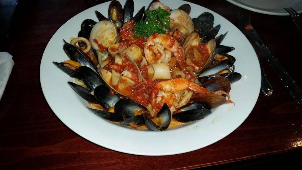 Pizzeria Bacio | restaurant | 7 Collegeview Ave, Poughkeepsie, NY 12603, USA | 8454868080 OR +1 845-486-8080