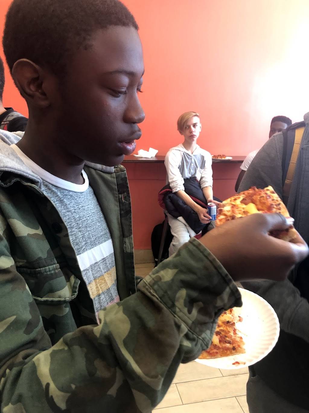 Qualia Pizza | restaurant | 8279 Lundys Ln, Niagara Falls, ON L2H 1H5, Canada | 9053549888 OR +1 905-354-9888