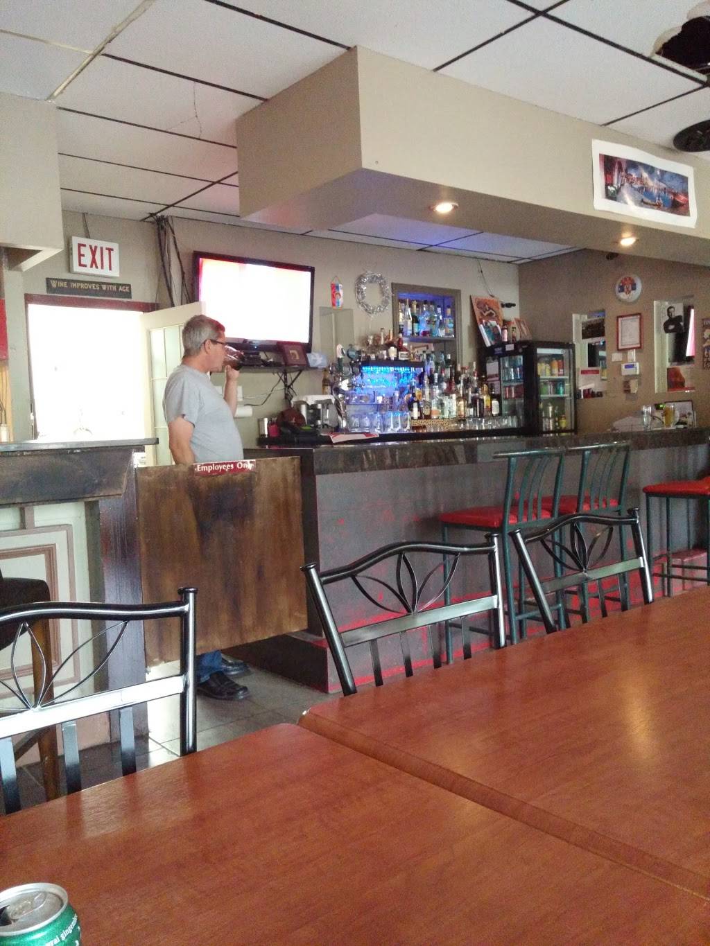 Lilys Place | night club | 1381 Lakeshore Rd E, Mississauga, ON L5E 1G6, Canada | 9052744400 OR +1 905-274-4400