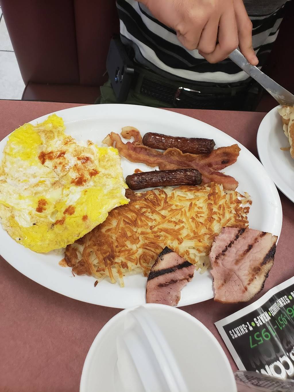 Primo Burgers | restaurant | 43369 10th St W, Lancaster, CA 93534, USA | 6619457538 OR +1 661-945-7538