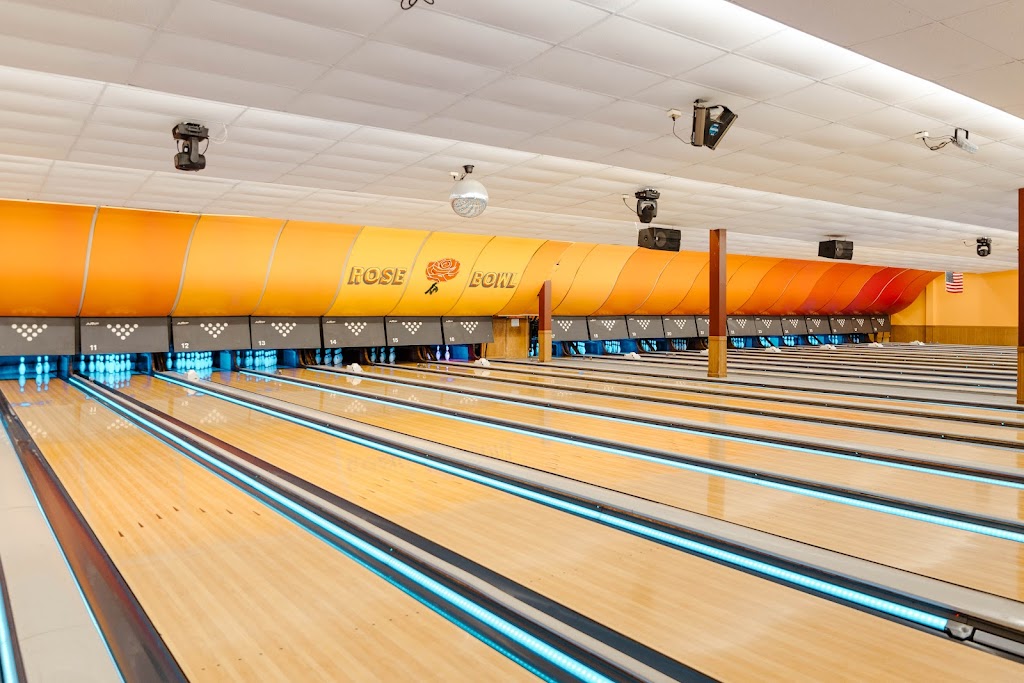 Rose City Bowl | restaurant | 550 S Memorial Dr, New Castle, IN 47362, USA | 7655298970 OR +1 765-529-8970