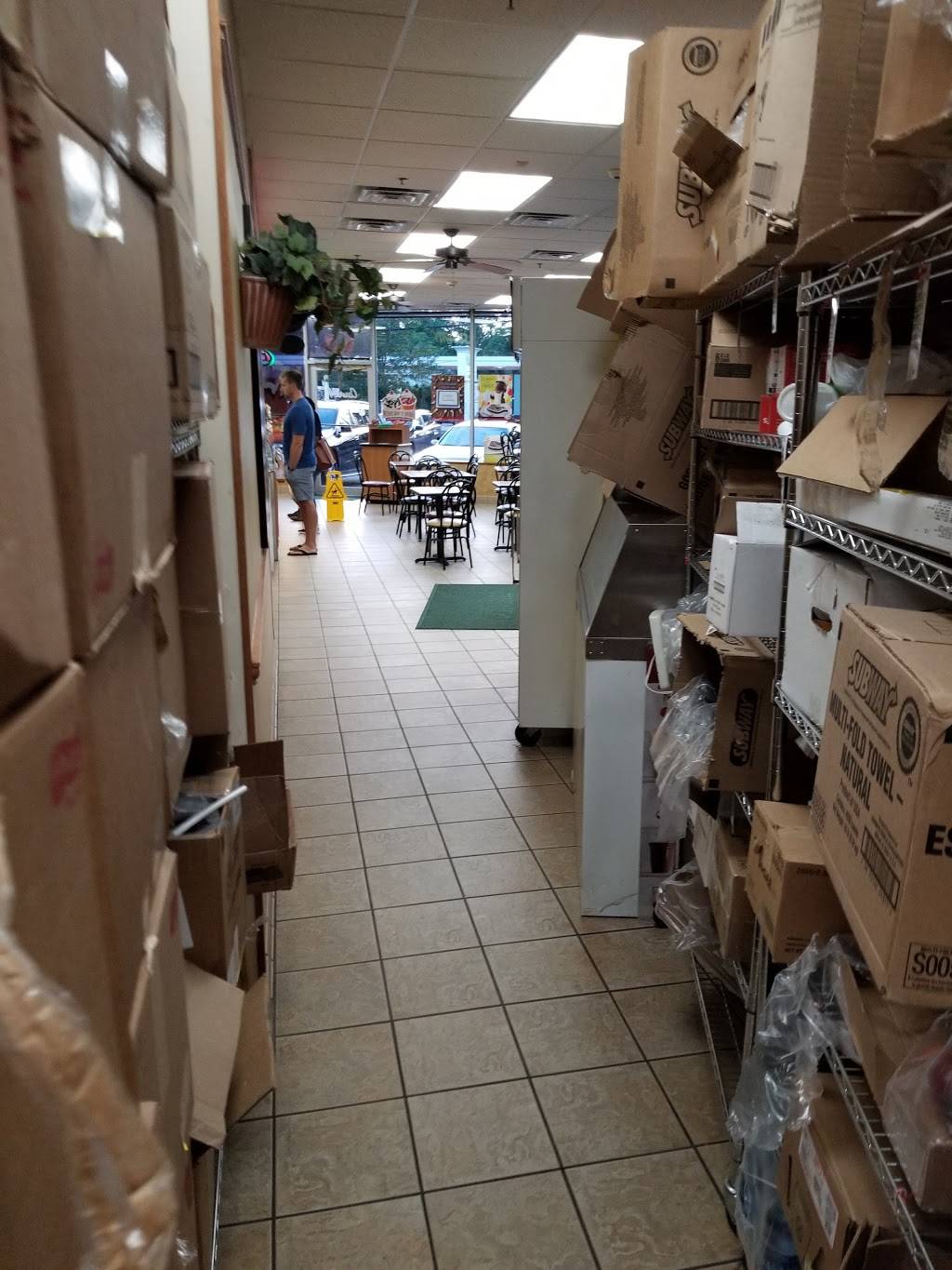 Subway Restaurants | restaurant | 5504 Brush Hollow Rd, Westbury, NY 11590, USA | 5163337595 OR +1 516-333-7595