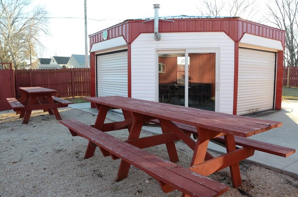 Brickyard Bar & Grill | restaurant | 102 Main St, East Galesburg, IL 61430, USA | 3093437750 OR +1 309-343-7750