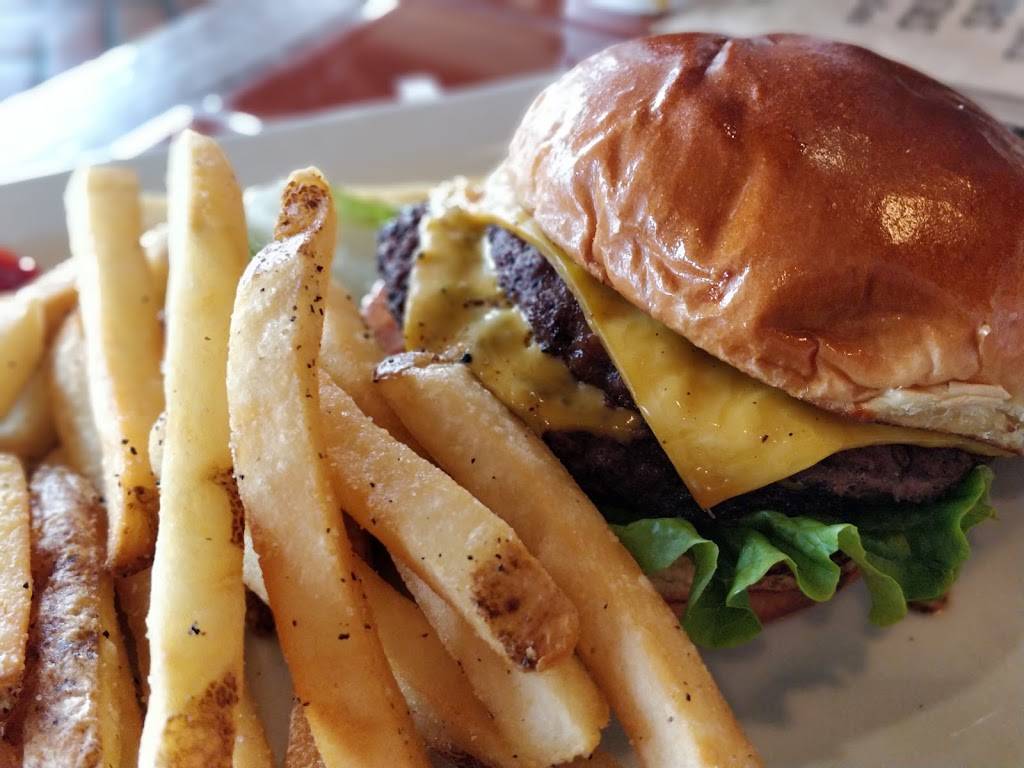 Chilis Grill & Bar | restaurant | 2651 2nd St, Coralville, IA 52241, USA | 3193511488 OR +1 319-351-1488