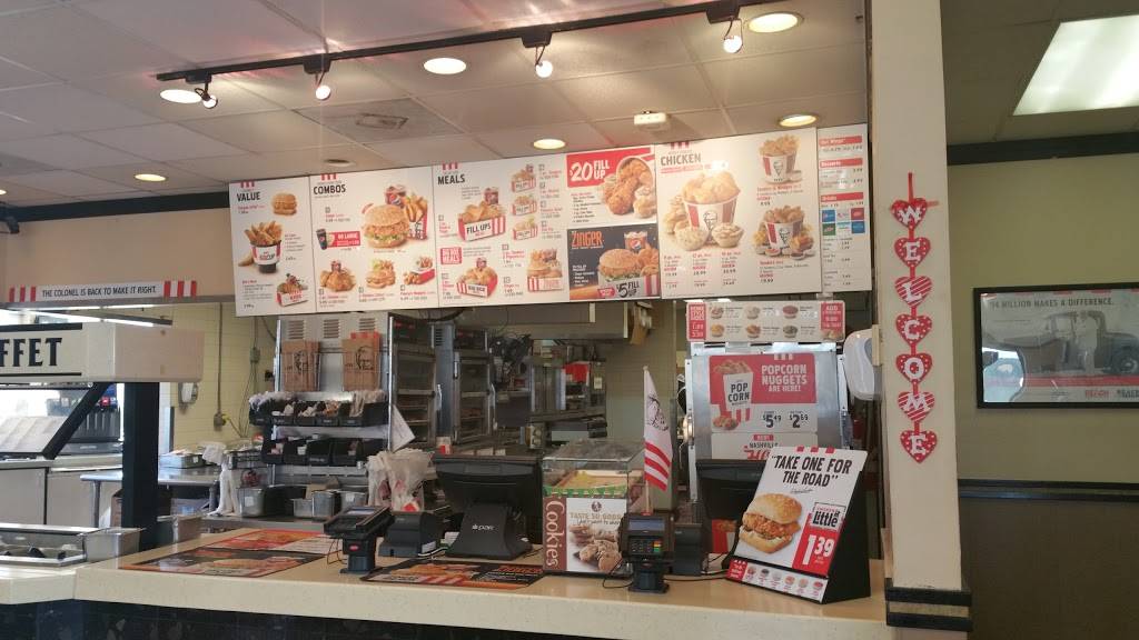 KFC | restaurant | 590 E South, W Hwy 50, Clermont, FL 34711, USA | 3523943659 OR +1 352-394-3659