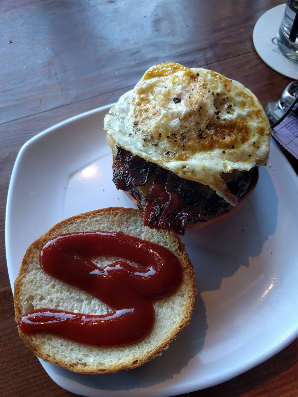 Stout Burgers & Beers | restaurant | 11262 Ventura Blvd, Studio City, CA 91604, USA | 8185050076 OR +1 818-505-0076