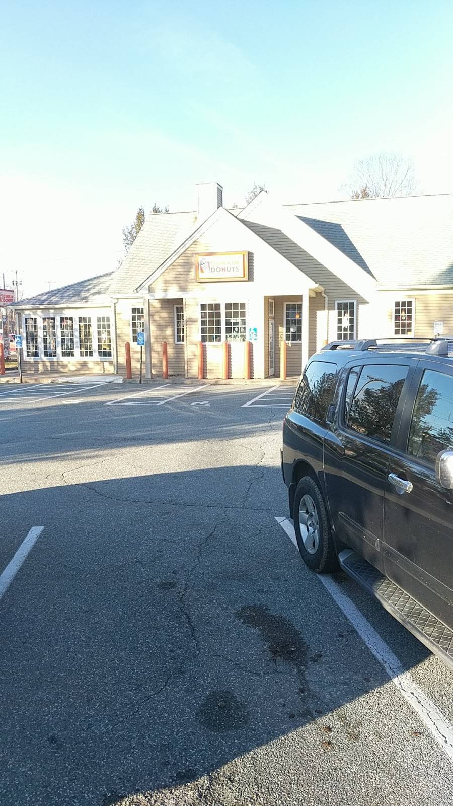 Dunkin | bakery | 152 Silver St, Agawam, MA 01001, USA | 4138219791 OR +1 413-821-9791