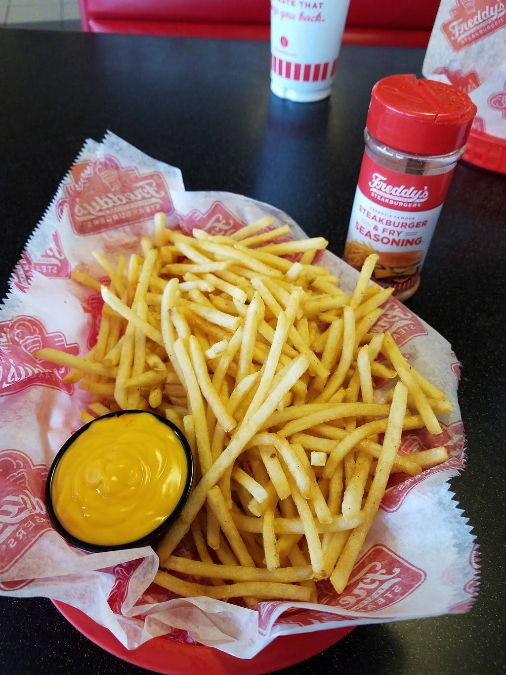 Freddys Frozen Custard & Steakburgers | restaurant | 1680 Garth Brooks Blvd #115, Yukon, OK 73099, USA | 4052654879 OR +1 405-265-4879