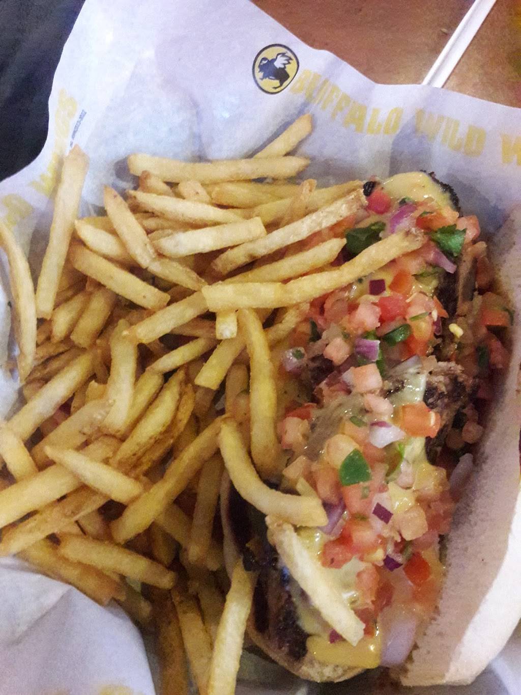 Buffalo Wild Wings | restaurant | 737 Merrick Ave, Westbury, NY 11590, USA | 5167949453 OR +1 516-794-9453