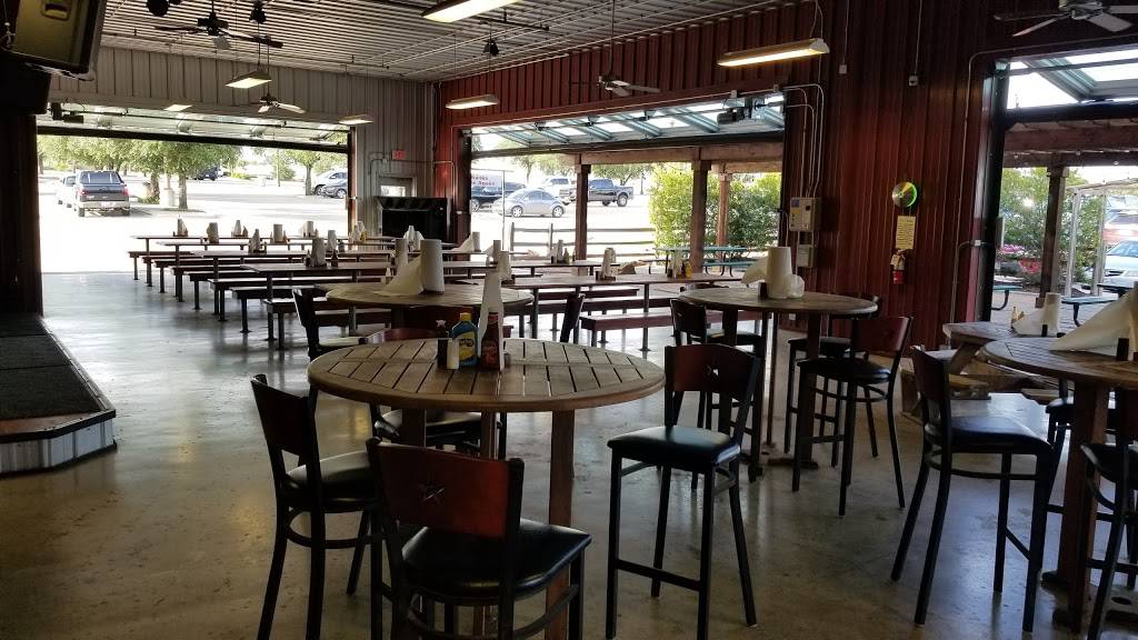 Coopers Old Time Pit Bar-B-Que | restaurant | 301 Stockyards Blvd, Fort Worth, TX 76164, USA | 8176266464 OR +1 817-626-6464