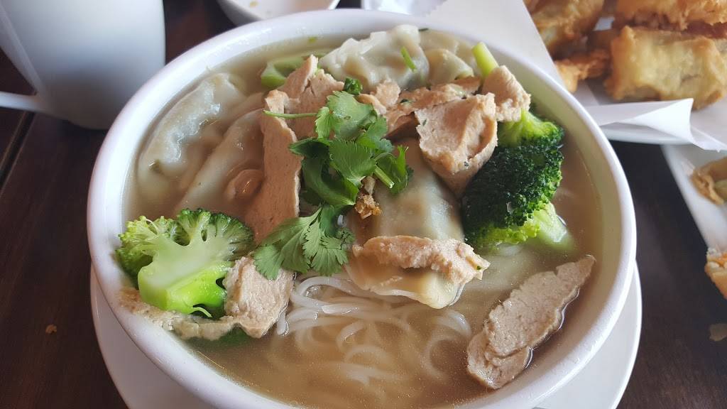 Urban Vegan | restaurant | 1601-1603 W Montrose Ave, Chicago, IL 60613, USA | 7734041109 OR +1 773-404-1109