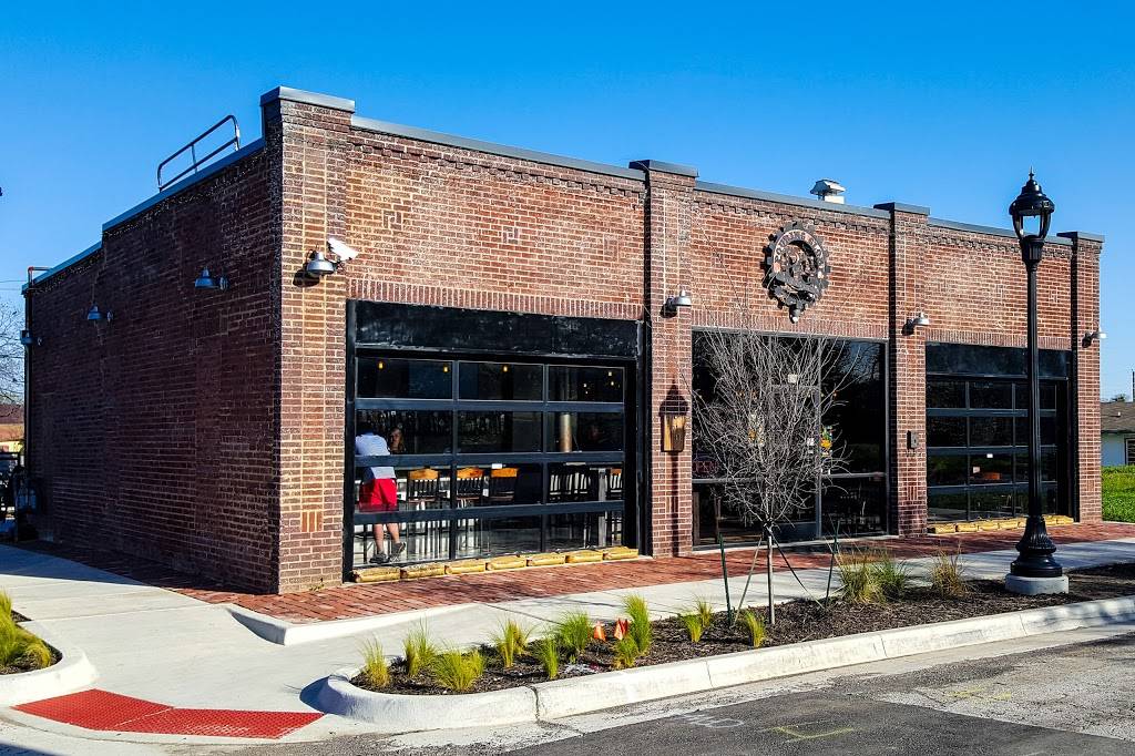 Pouring Glory Growler Fill Station | restaurant | 1001 Bryan Ave, Fort Worth, TX 76104, USA | 6827075441 OR +1 682-707-5441