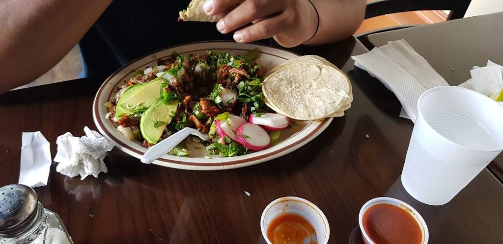 Taqueria Cuernavaca | restaurant | 201 W Carrillo St, Santa Barbara, CA 93101, USA | 8055641414 OR +1 805-564-1414