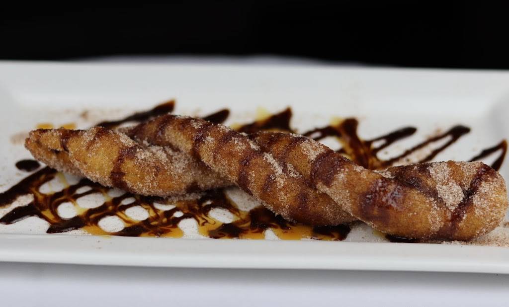 SharkDogs Sports Grill | restaurant | 5200 N Mesa St ste a-103, El Paso, TX 79912, USA | 9153075965 OR +1 915-307-5965