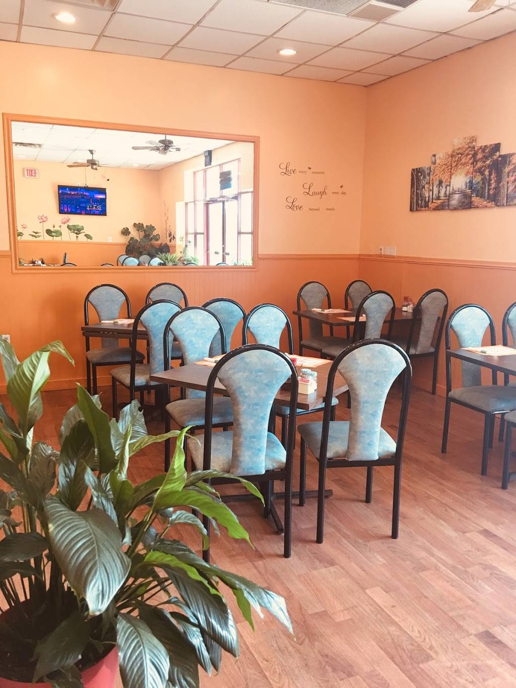 Hula Inn | restaurant | 46000 Old Ox Rd #103, Sterling, VA 20166, USA | 7034719000 OR +1 703-471-9000