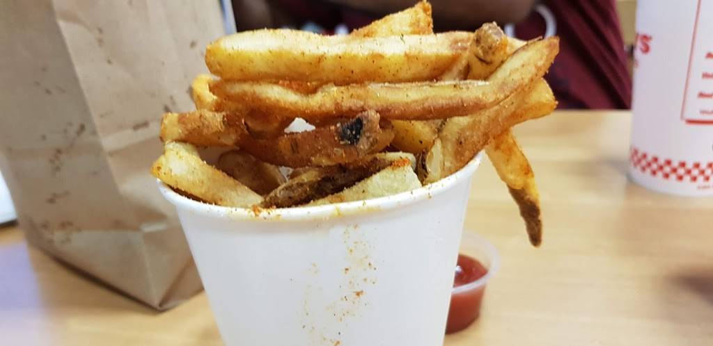 Five Guys | meal takeaway | 3975 Baldwin Rd, Auburn Hills, MI 48326, USA | 2484520055 OR +1 248-452-0055