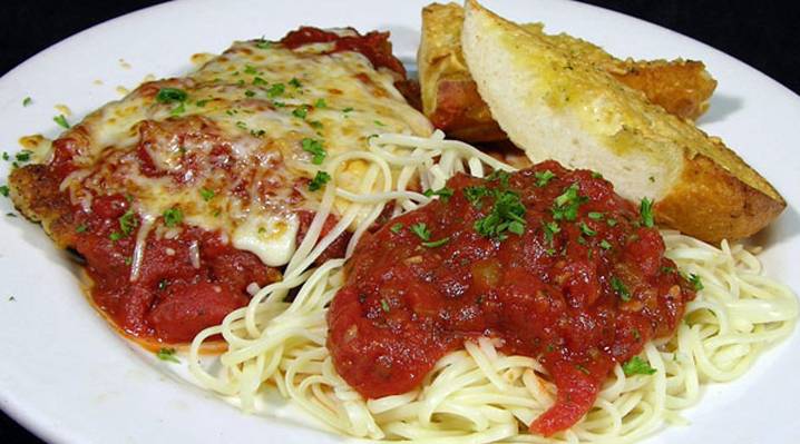 Beacon Street Bar & Grill | restaurant | 2 Beacon St, Framingham, MA 01701, USA | 5086208888 OR +1 508-620-8888