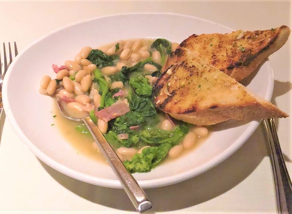 Elizabeths Portofino Tuscan Grille | restaurant | 897 Post Rd, Warwick, RI 02888, USA | 4014618920 OR +1 401-461-8920