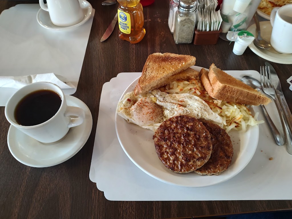 Blue Coffee Pot Restaurant | cafe | US-160, Kayenta, AZ 86033, USA | 9286973396 OR +1 928-697-3396