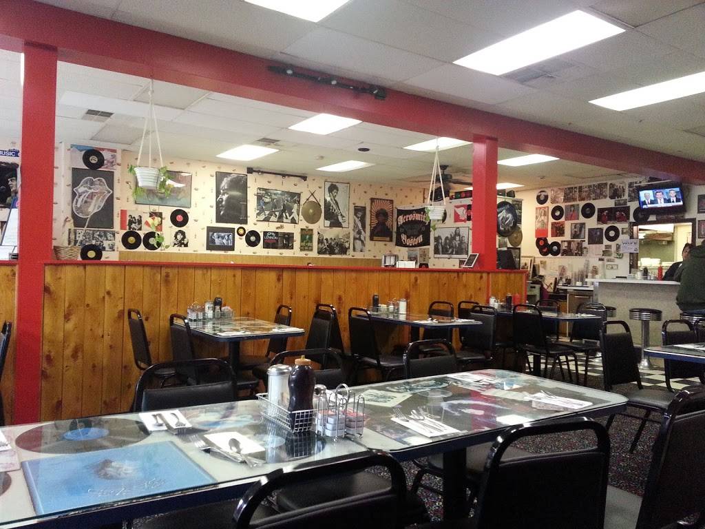 Rock On Diner | restaurant | 141 Main St, Pembroke, NH 03275, USA | 6032101058 OR +1 603-210-1058