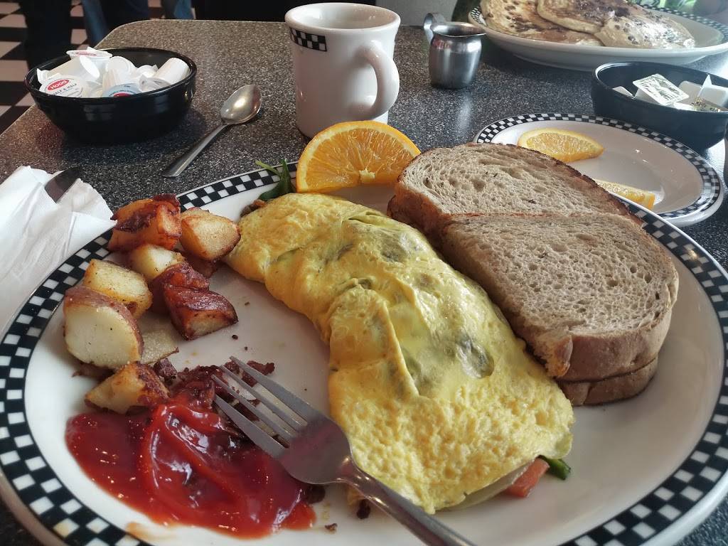 Misty Moonlight Diner | restaurant | 565 Dalton Ave, Pittsfield, MA 01201, USA | 4134992483 OR +1 413-499-2483