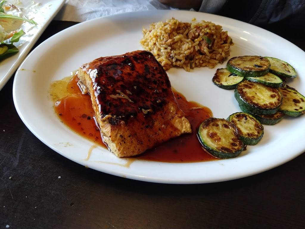 Ruby Tuesday | restaurant | 5005 Fayetteville Rd, Lumberton, NC 28358, USA | 9107396030 OR +1 910-739-6030