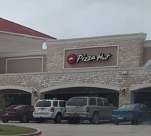Pizza Hut | restaurant | 950 S Carrier Pkwy Suite 160, Grand Prairie, TX 75051, USA | 9726425000 OR +1 972-642-5000