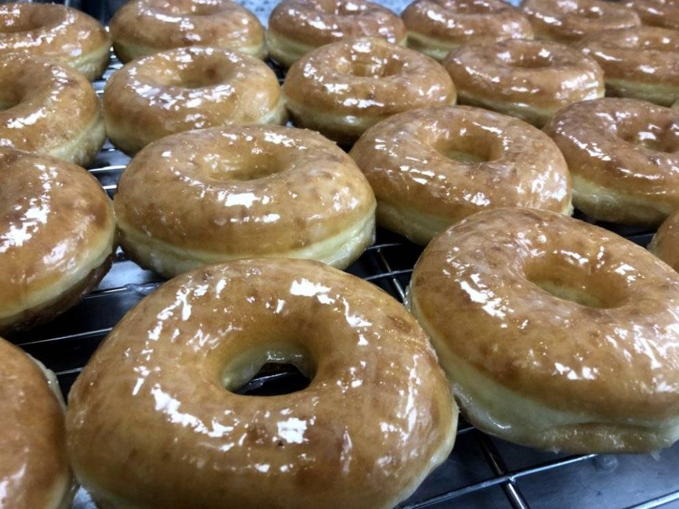 Sugarlicious | bakery | 101 E Foothill Blvd #33, Pomona, CA 91767, USA | 9092889330 OR +1 909-288-9330