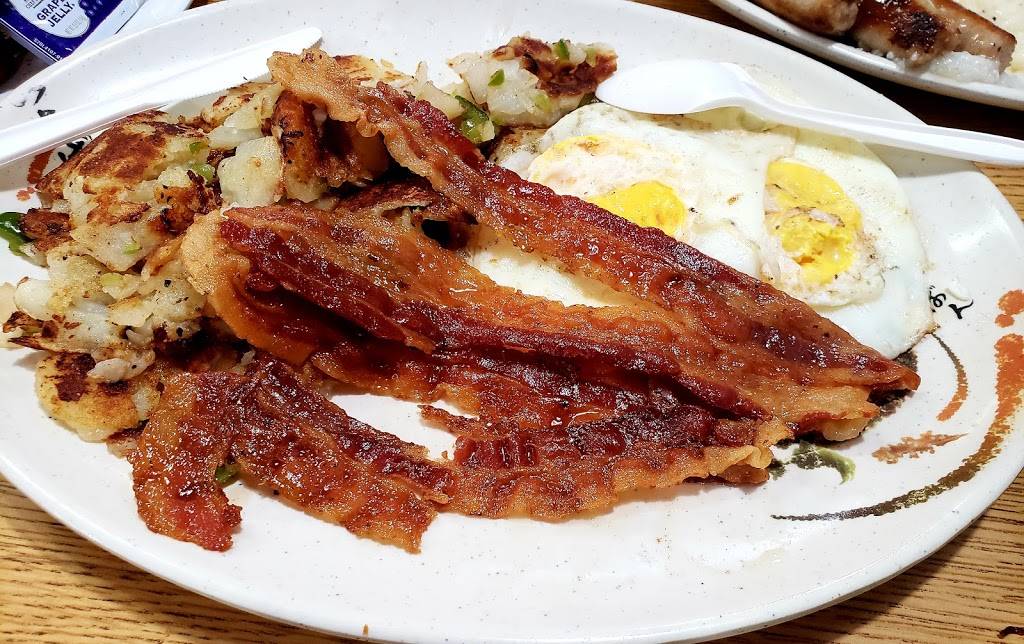 Uptown Grill | restaurant | 38 S 60th St, Philadelphia, PA 19139, USA | 2157485510 OR +1 215-748-5510