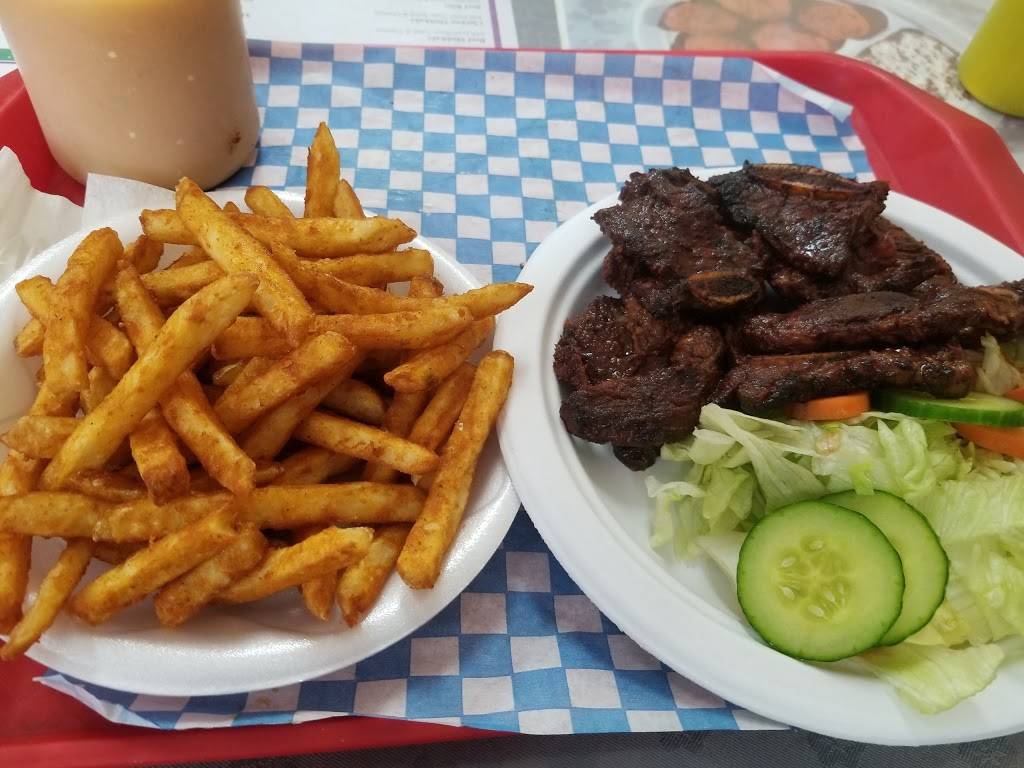 RajKapuri Paan & Snacks | restaurant | 377 Donlands Ave, East York, ON M4J 3S1, Canada | 4164256685 OR +1 416-425-6685