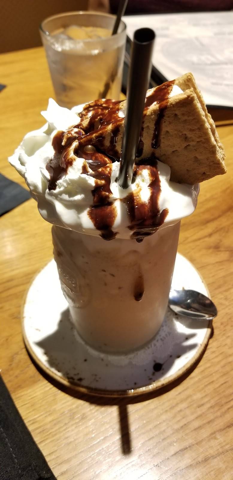 B-LUX GRILL & BAR | restaurant | 1481 Wisconsin Dells Pkwy, Wisconsin Dells, WI 53965, USA | 6082547999 OR +1 608-254-7999