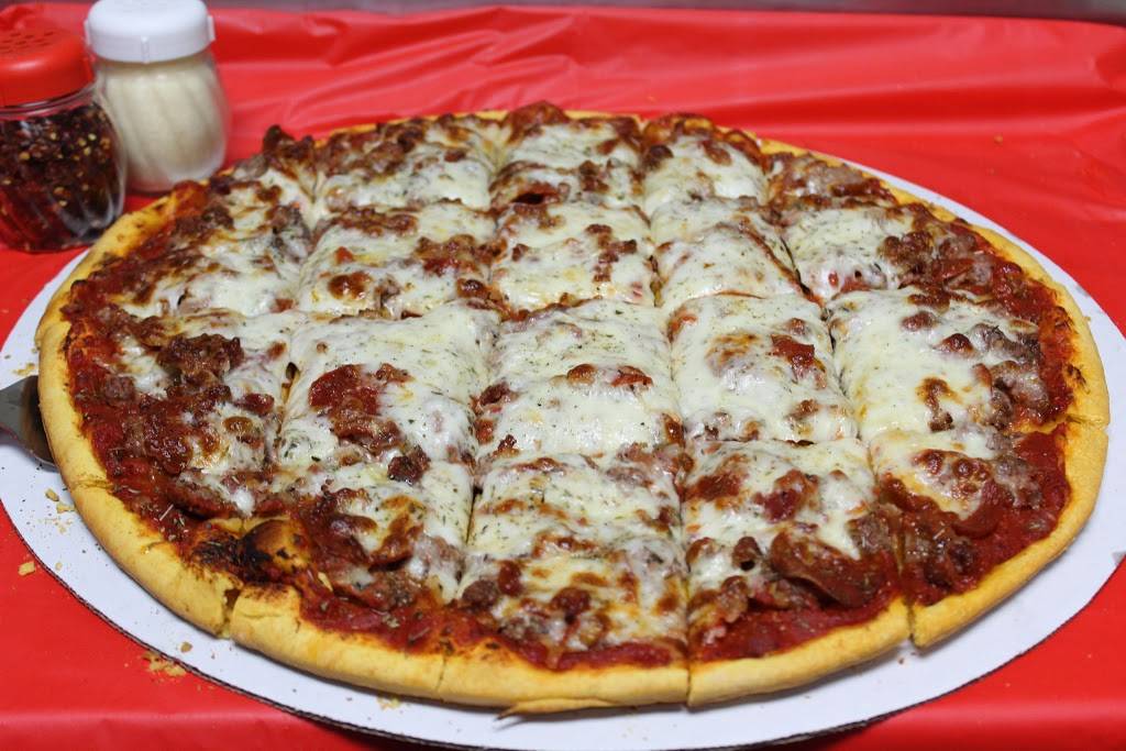Cousins Pizza Pub | restaurant | 966 W Lake St, Roselle, IL 60172, USA | 6309808181 OR +1 630-980-8181